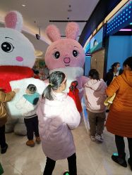 -冰世界真冰场(欢乐汇店)