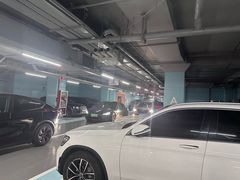 -环球港-停车场