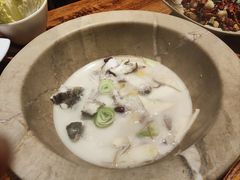 -滇香肴·云南菜蒸汽石锅鱼(云南北路店)