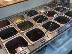 自助调料区-百品聚旋转火锅(号外店)