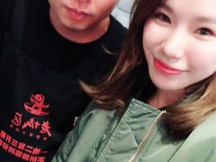 -巴四老城区炭火蛙锅(张江店)
