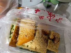 -红宝石·鲜奶小方·海派西点房(浦三店)