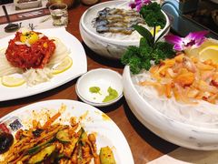 -青瓦餐厅·生鱼片·韩园烤肉(西塔店)