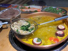 -洱火云南酸菜牛肉火锅(石景山当代商城店)