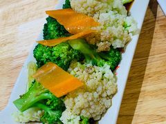 -万和春排骨砂锅米饭(新业广场店)