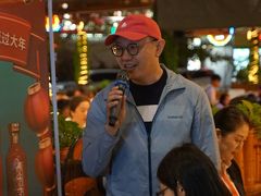 -三亚火车头万人海鲜广场