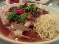 酱椒鱼头捞面-红城阁·上海味道(四平路店)