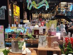 -半山书局(新世纪商城店)