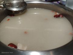 -马家斑.鲜鱼火锅(松湖万科店)