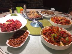 -茸梅路右拐龙虾-农家菜(松江店)