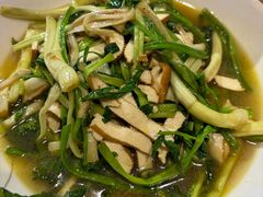清炒水芹-得意楼蒸菜馆