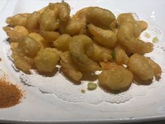软炸虾仁-闫府私房菜·百年鲁菜(恒隆店)