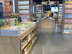 -新华书店(泉城路店)