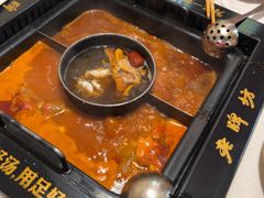 -老牌坊云南鱼豆花火锅(哈西万达店)