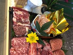 -铭牛烧肉·和牛海鲜自助(高新月牙湖店)