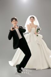 -喜爱高定婚纱摄影