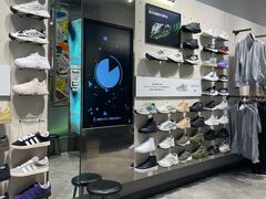 -ABC MART(心斎橋店)