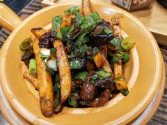 砂锅薯条红烧肉-滋味厨房小酒馆(万达广场店)