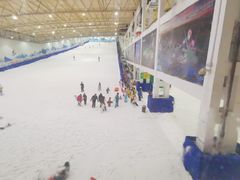 -乔波室内滑雪场