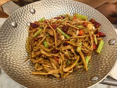 -小菜园新徽菜(宜兴八佰伴店)