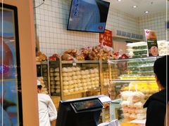面包甜点陈列柜-白玉兰食品甜凤店(合生汇店)