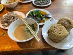 -宝瑞门钉肉饼店