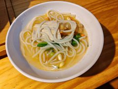 -勺子米线·云南传统小吃市集(四方街店)