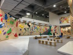 -ROCKPLUS攀岩馆(环宇城店)