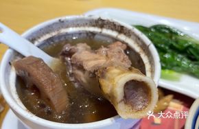 Lotus Root Stewed with Pork Shank