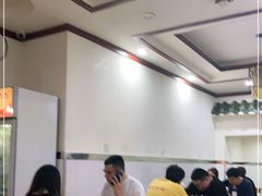 大堂-红帽叔叔包子
