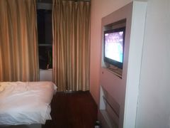 -怡莱酒店(北京纪家庙地铁站店)