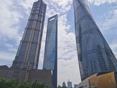 -陆家嘴空中步行连廊