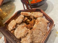 -帅巴人舅母子腊蹄民俗村