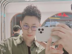 -BULB STUDIO 巴柏明星发型工作室