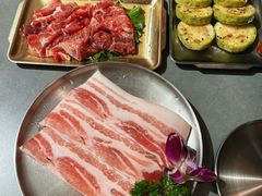 厚切黑猪五花-围炉肉舍•炭烤活鳗•丹东海鲜烤肉(步行街店)