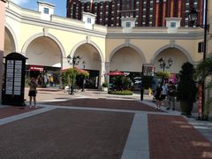 -佛罗伦萨小镇广佛名品奥特莱斯(疏港路店)