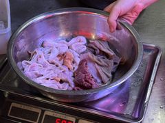 -周良天山牛杂城(天山路总店)