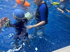 -Swim斯卫姆国际儿童游泳中心(红博中央公园店)