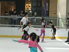 -冰纷万象滑冰场(深圳万象城店)