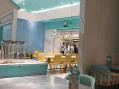 大堂-姚姚酸菜鱼·金戈戈香港豉油鸡(喜荟城联名店)