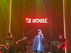 -TZ House音乐现场(来福士中心店)