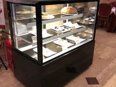 面包甜点陈列柜-马迭尔西餐厅(中央大街店)