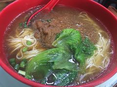 红烧猪扒汤面-食惠里小笼包面馆(越秀店)