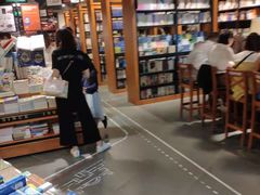 -西西弗书店&矢量咖啡(凯德晶萃广场店)