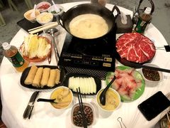 -鲜入围煮花胶鸡海鲜火锅