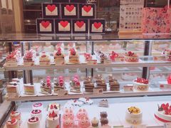 面包甜点陈列柜-巴黎贝甜(大宁国际商业广场店)
