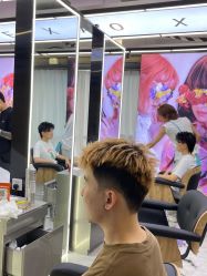 -藤野造型烫发染发