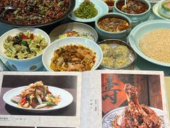 -江城小馆陕南妈妈菜·全球旅行餐厅(钟楼店)