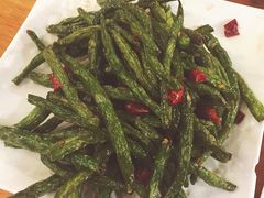 -篱笆院东北饺子王(欧阳路店)