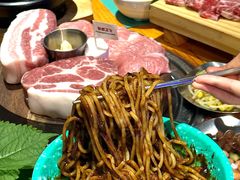 -唯成•韩国炭火烤肉 유성고기